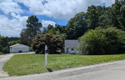 8135 Harmon Rd, Powell, TN 37849