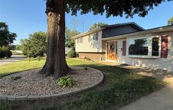 212 Walnut Street N, Owensville, MO 65066
