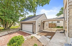 2109 Prairie Avenue, South Bend, IN 46613