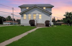 201 Forest Street, Fairbank, IA 50629