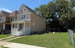 704 S Carroll, FREEPORT, IL 61032