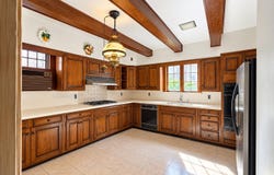 2 Ivy Close, Forest Hills, NY 11375