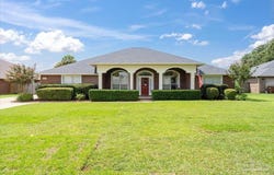 5468 Covered Bridge Ln, Pace, FL 32571
