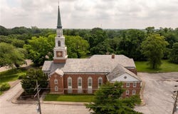 1145 College Avenue, Alton, IL 62002