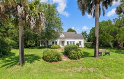 145 Bay Avenue, Apalachiacola, FL 32320