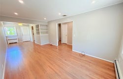 8 E Gate, Plainview, NY 11803