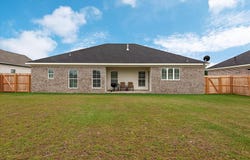 126 Edgewood Trail, Headland, AL 36345