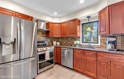 90 Ridge Road, Colonia, NJ 07067