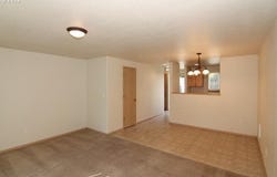 1552 E 3RD St, Newberg, OR 97132