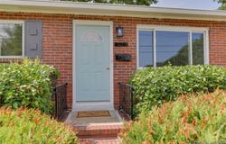 123  Delmar Ln, Newport News, VA 23602