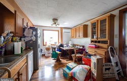 3724 HAMMONDS MILL ROAD, HEDGESVILLE, WV 25427