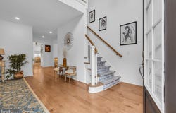 20 DOGLEG Lane, LAWRENCE TWP, NJ 08648