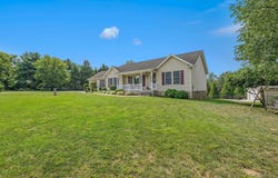 38 VEGGIE LANE, BUNKER HILL, WV 25413
