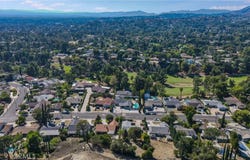 12296 Woodley, Granada Hills, CA 91344