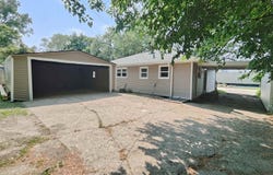 5523 Forest hills, ROCKFORD, IL 61114