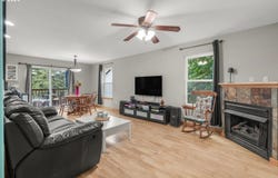 38909 SANDY HEIGHTS St, Sandy, OR 97055