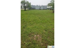 303-309 W Austin Avenue lot: 14, Seadrift, TX 77983