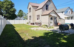 509 S 10th Street, Escanaba, MI 49829