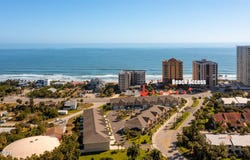 106 oceans Circle, Daytona Beach Shores, FL 32118