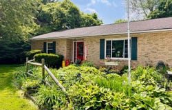 49 Kenwick Circle, Granville, OH 43023