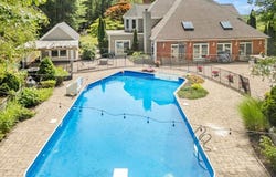 19 Elizabeth Drive, Auburn, MA 01501