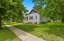 423 E Front Street, Gilman, IL 60938