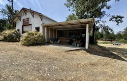 2693 Pleasant Valley Road, Merlin, OR 97532