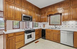 542 LLAMA Ln, Quinton, AL 35130