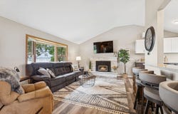 2525 EDGEWOOD Lane, OSHKOSH, WI 54904-9598