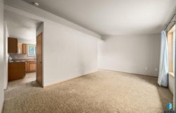1405 E 71st St N, Sioux Falls, SD 57104