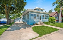 122 W 17TH Avenue, OSHKOSH, WI 54902