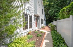292 WOODS EDGE PLACE, LANGHORNE, PA 19047
