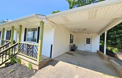 212 Middleton St, Galax, VA 24333