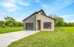 211 N 4th Street, Grandview, TX 76050