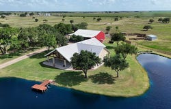 610 FM 1862, Blessing, TX 77419