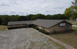705 Fair Avenue, Gainesville, TX 76240
