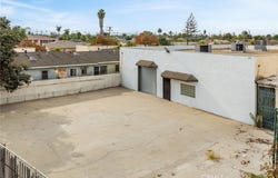 915 N Willowbrook Avenue, Compton, CA 90220