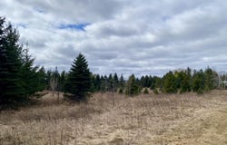 Lt2 E Hawthorne Dr, Fredonia, WI 53021
