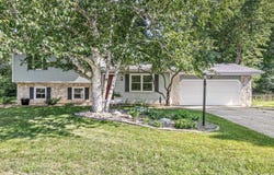 23433 Broadwood Drive, Elkhart, IN 46514