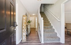 978 Gwens Trl, Lilburn, GA 30047