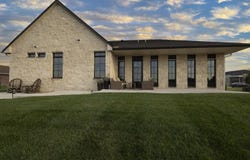 907 Veranda Cir, McPherson, KS 67460