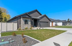 1414 E Ezra Ave, Hayden, ID 83835