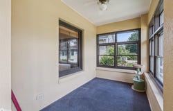 909 Elm Street, Grinnell, IA 50112