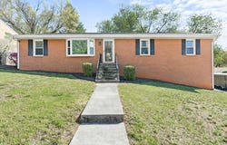 403 Ingal Blvd, Salem, VA 24153