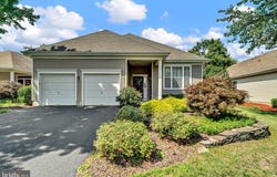 11 STANFORD ROAD E, PENNINGTON, NJ 08534