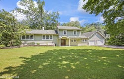 45 Normandy Court, Middletown, NJ 07748