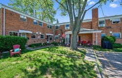 2906 W 13 Mile Road, Royal Oak, MI 48073