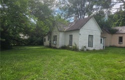 412 Maple Street, Eldon, MO 65026