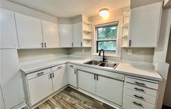900 S Trail Ridge Drive, Independence, MO 64050