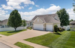 4506 Hallbrook Drive, St Joseph, MO 64506